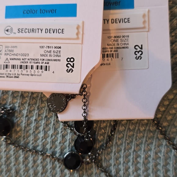 LIZ CLAIBORNE WOMEN'S FASHION JEWELRY BUNDLE OF 2 LONG NECKLACES - Picture 12 of 12